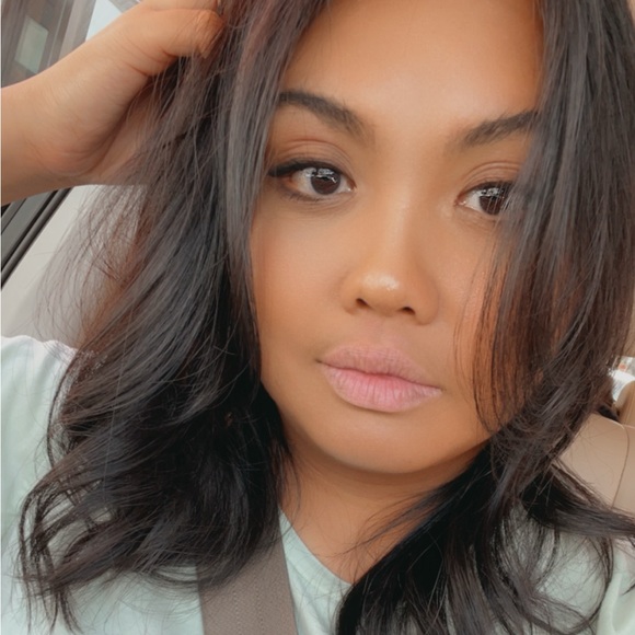 Meet your Posher, Alexa - Picture 1 of 3